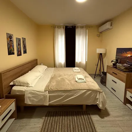 Urban In Blloku Tiran